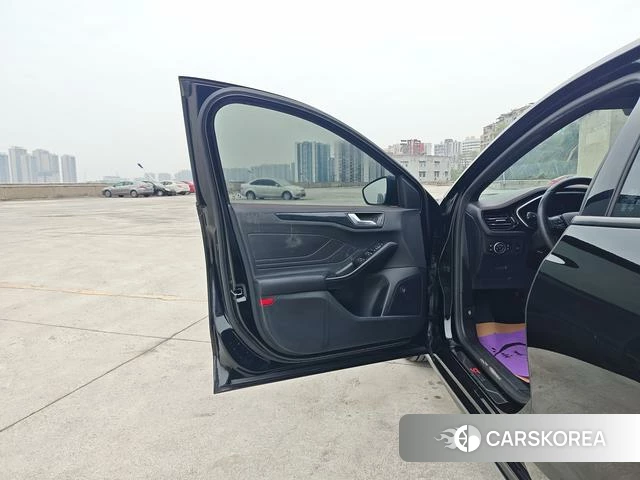 Ford Fox id 4394008 из Китая 14
