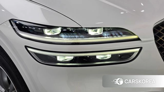Genesis GV70 id 4501121 из Кореи 14