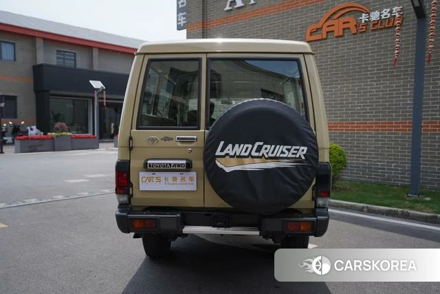 Toyota Land Cruiser 70 Series id 4314818 из Китая 14