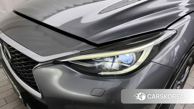 Infiniti Q30 id 4345638 из Кореи 14