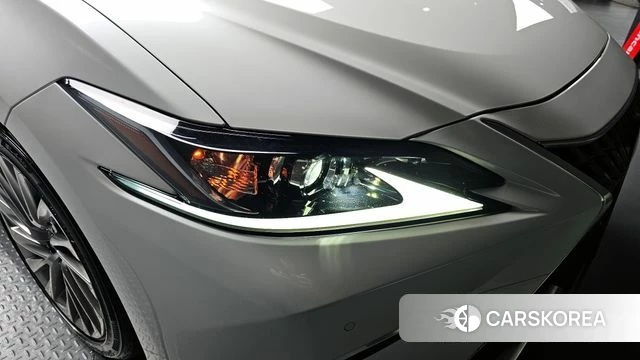 Lexus ES300h 7th generation id 4281422 из Кореи 14