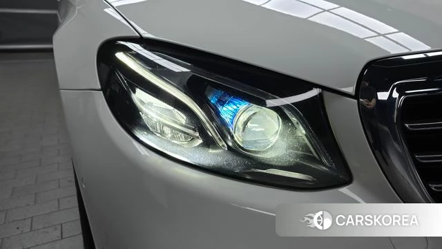 Mercedes-Benz E-Class W213 id 4411327 из Кореи 14