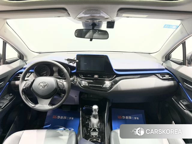 Toyota C-HR id 4262294 из Китая 14