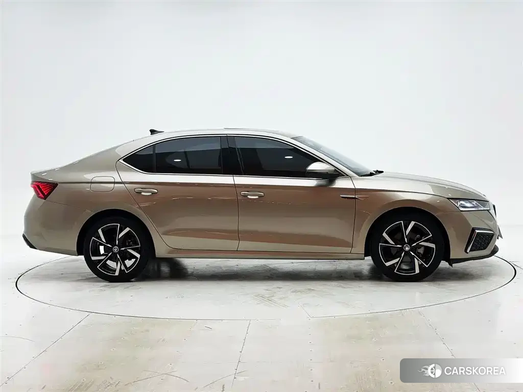 Skoda Octavia id 4679628 из Китая 14