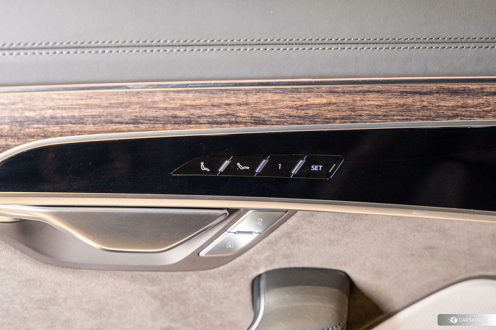 Audi A8 id 4487260 из Китая 14