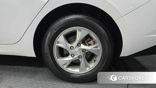 Hyundai Avante (CN7) id 4401809 из Кореи 14