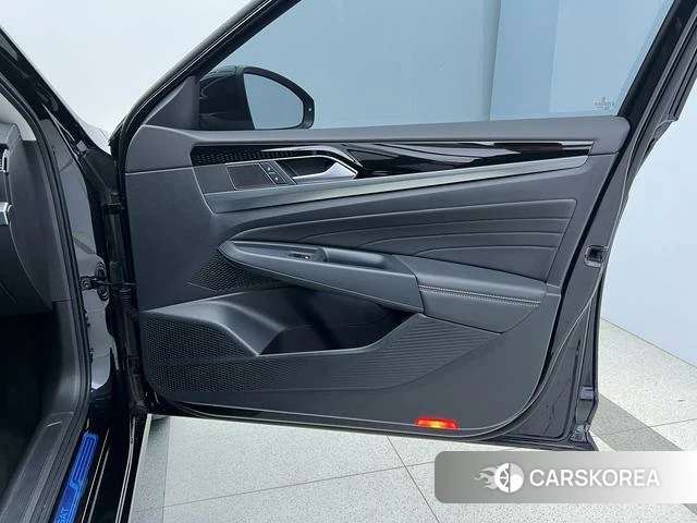 Volkswagen Passat id 4207409 из Китая 14