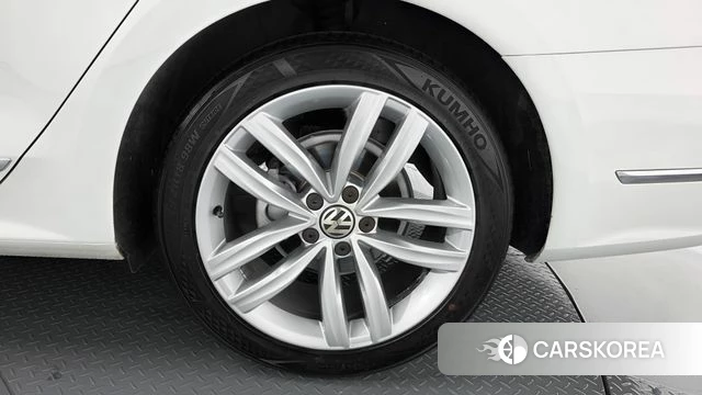 Volkswagen The New Passat id 4737502 из Кореи 14