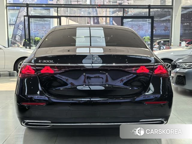 Mercedes-Benz E-class id 4334878 из Китая 14