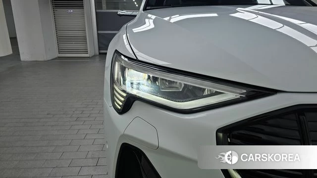 Audi e-Tron id 4636795 из Кореи 14