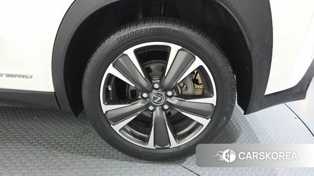 Lexus UX250h id 4351065 из Кореи 14