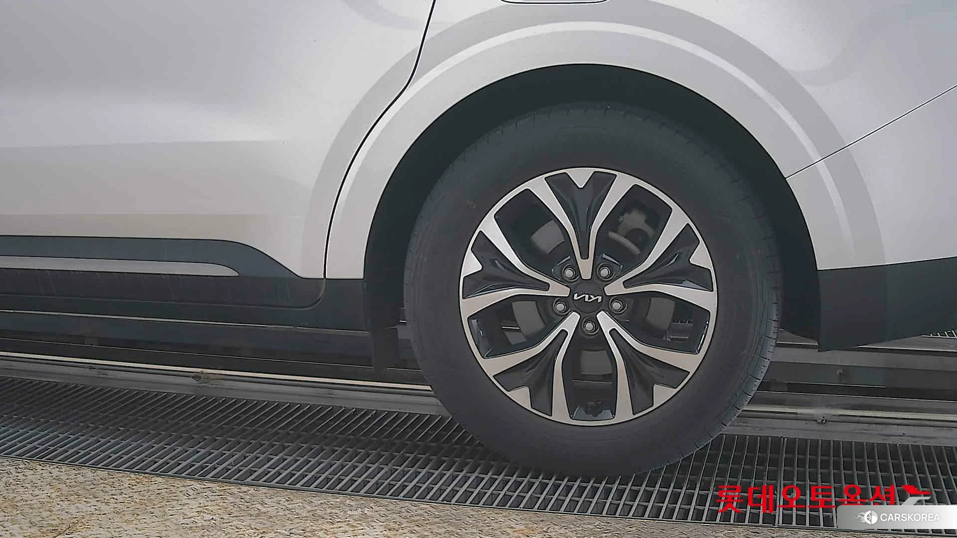 Kia Carnival id 3882126 из Кореи 14