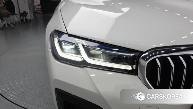 BMW 5 Series (G30) id 4591438 из Кореи 14
