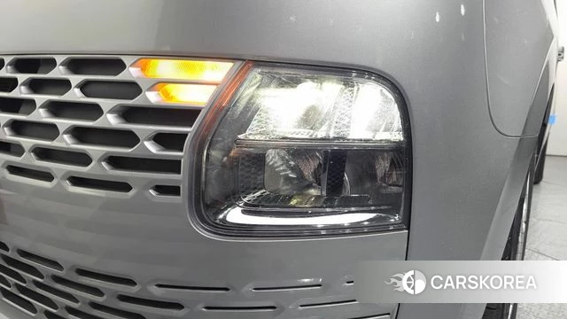 Hyundai Staria id 4186947 из Кореи 14