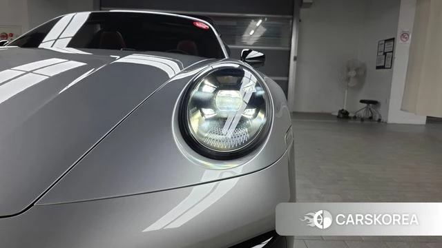 Porsche 911(992) id 4700860 из Кореи 14