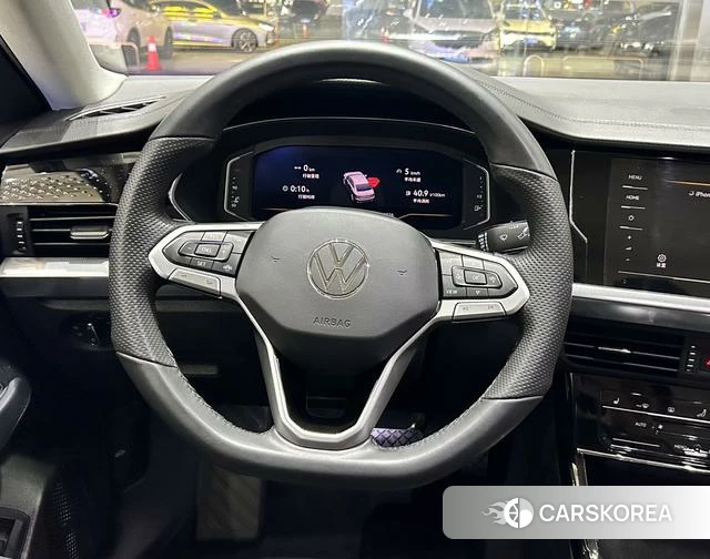 Volkswagen Passat id 4290550 из Китая 14