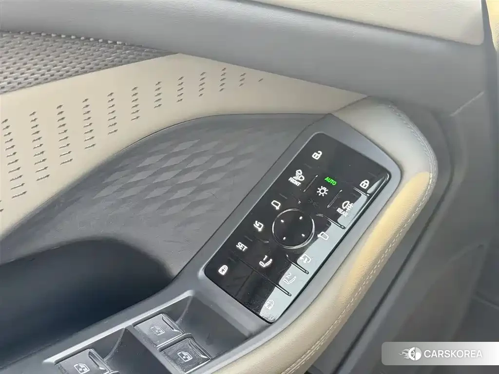 Audi A6L id 4680544 из Китая 14