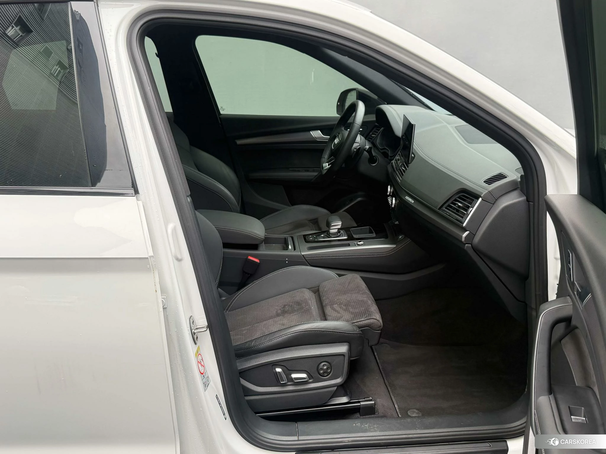 Audi Q5L Sportback id 4440764 из Китая 14