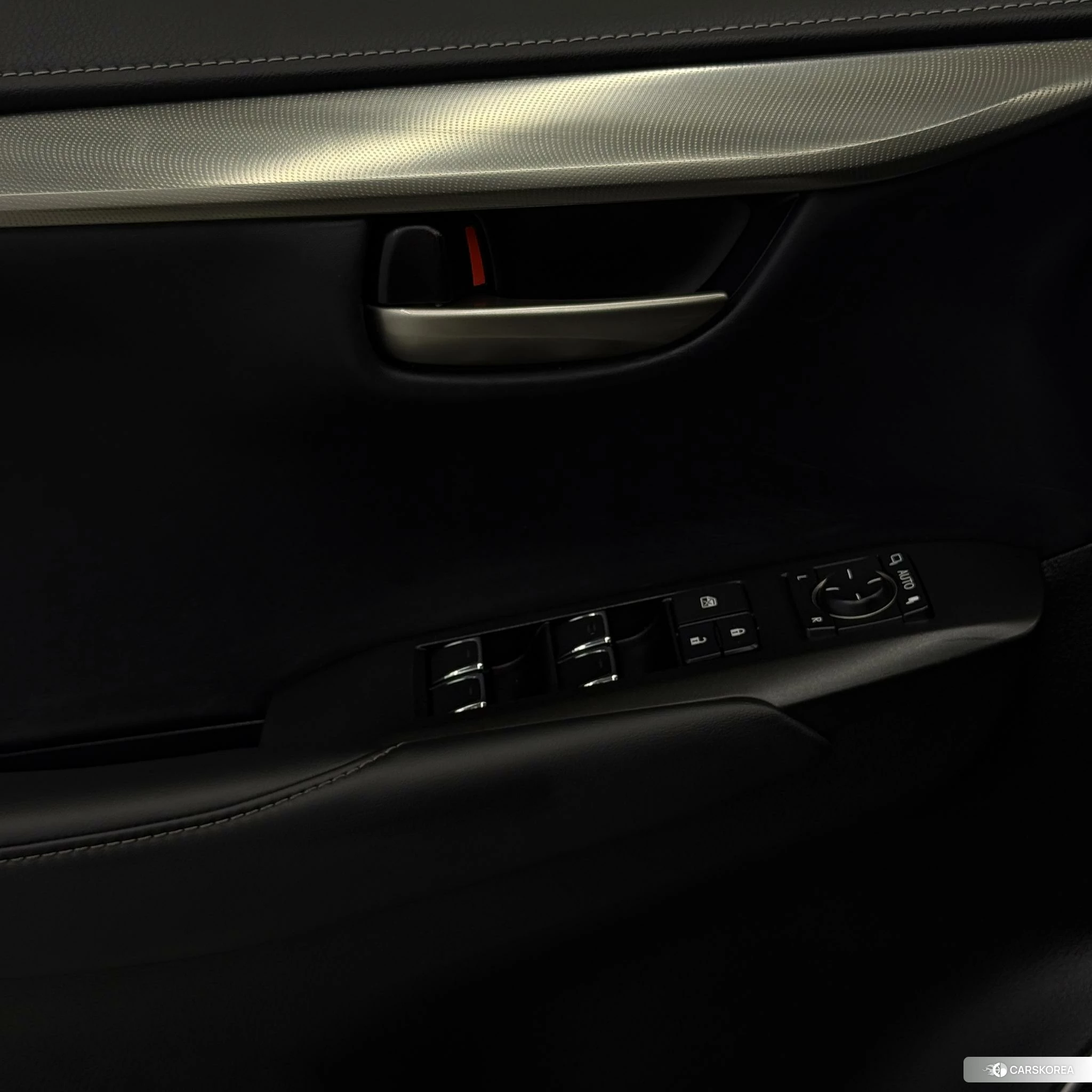 Lexus NX id 4406092 из Китая 14