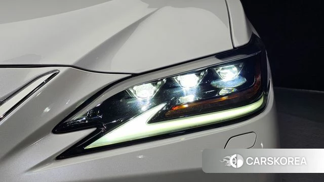 Lexus ES300h 7th generation id 4424604 из Кореи 14