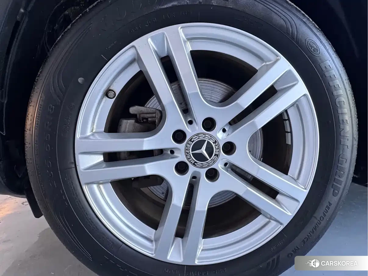 Mercedes-Benz GLB id 4686024 из Китая 14