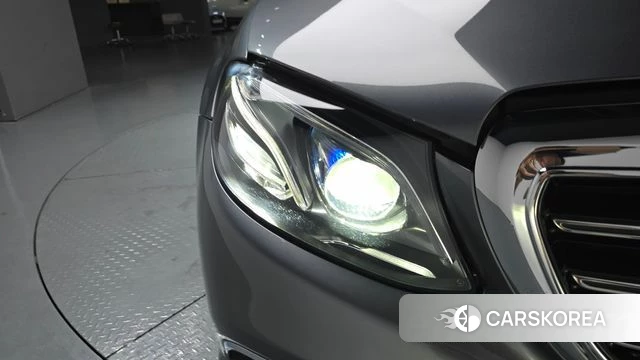 Mercedes-Benz E-Class W213 id 4311113 из Кореи 14