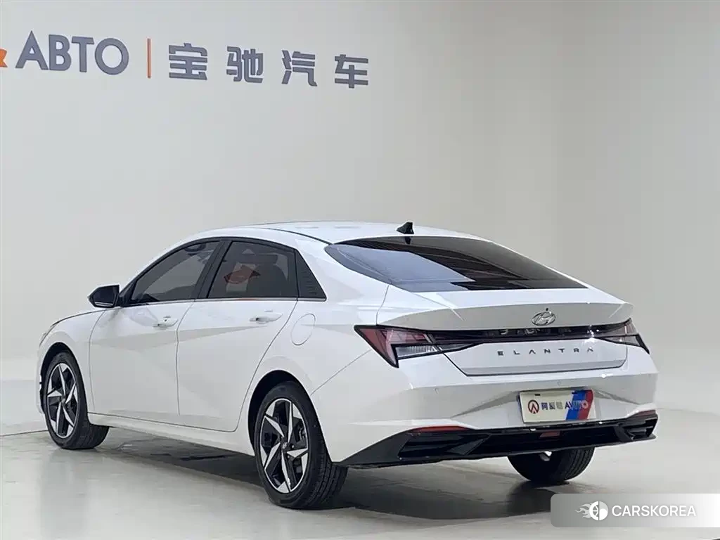 Hyundai Elantra id 4545985 из Китая 14