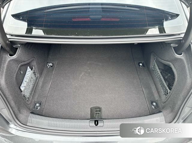 Audi A4L id 4290314 из Китая 14