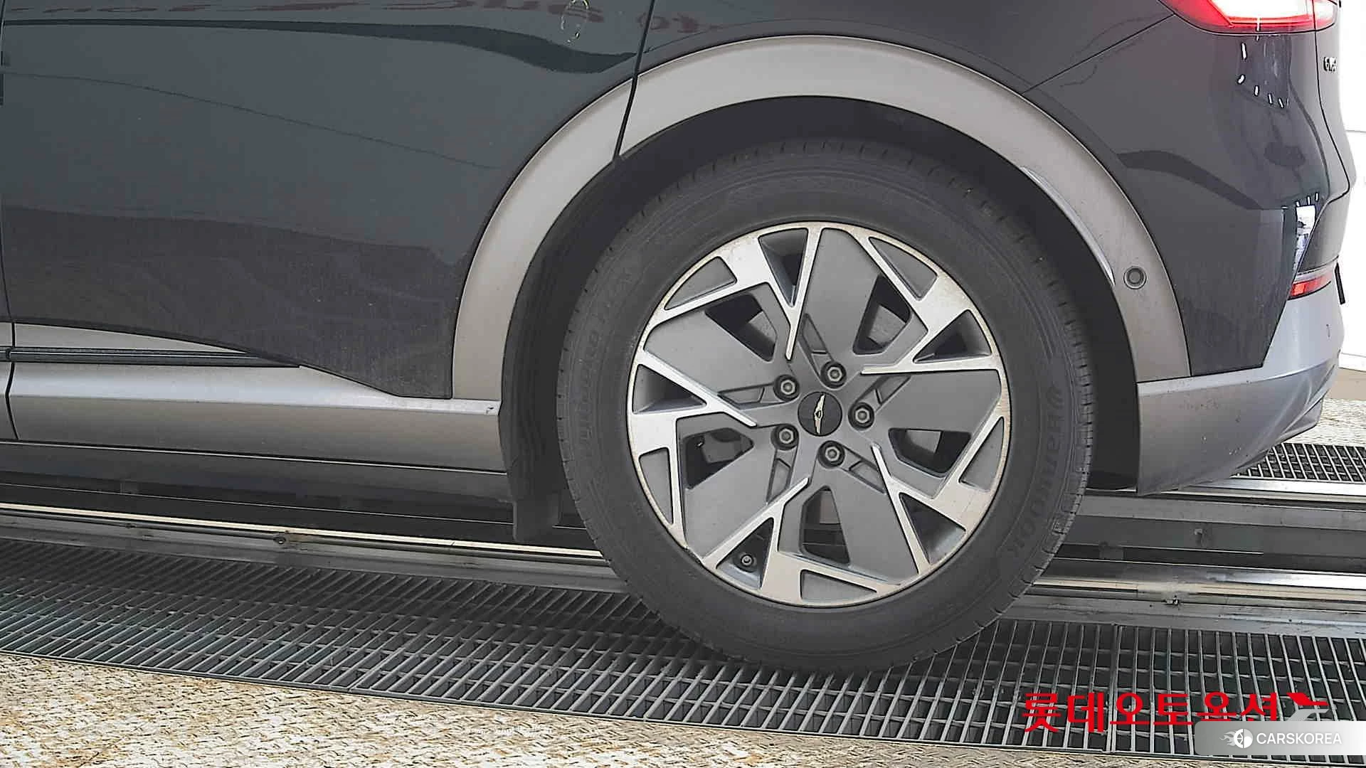 Hyundai GV60 id 3888343 из Кореи 14