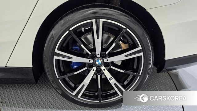 BMW 5 Series (G60) id 4719489 из Кореи 14
