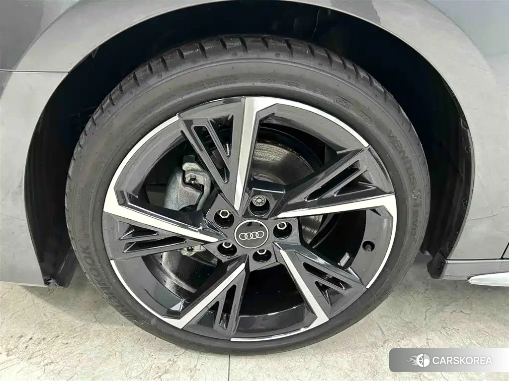 Audi A3 id 4583882 из Китая 14
