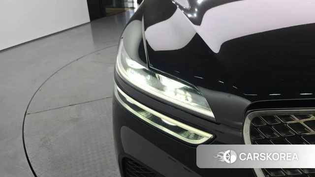 Genesis GV70 id 4231876 из Кореи 14