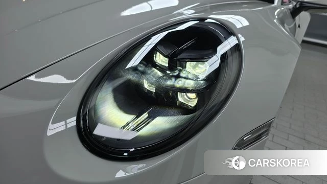 Porsche 911(992) id 4349112 из Кореи 14