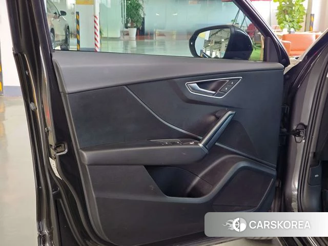 Audi Q2L e-tron id 4359477 из Китая 14