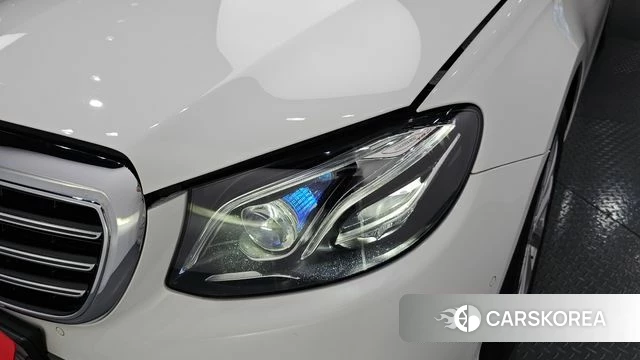 Mercedes-Benz E-Class W213 id 4581419 из Кореи 14