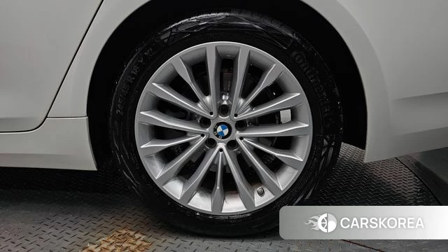 BMW 5 Series (G30) id 4573084 из Кореи 14