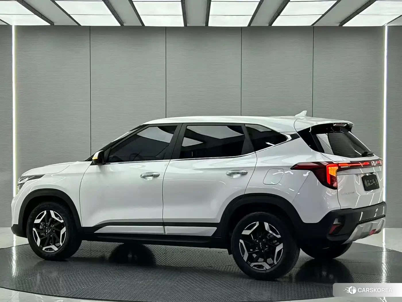 Kia Seltos id 4538643 из Китая 14