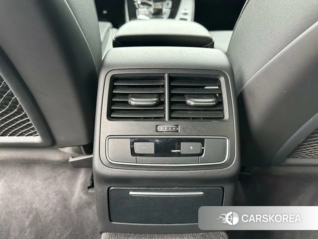 Audi A4L id 4275930 из Китая 14