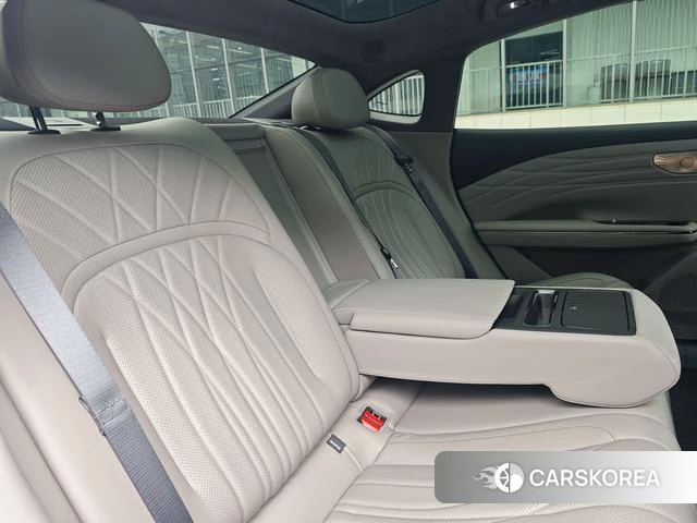Geely Galaxy Galaxy Sparkle 8 PHEV id 4198871 из Китая 14