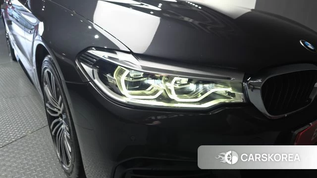 BMW 5 Series (G30) id 4429681 из Кореи 14