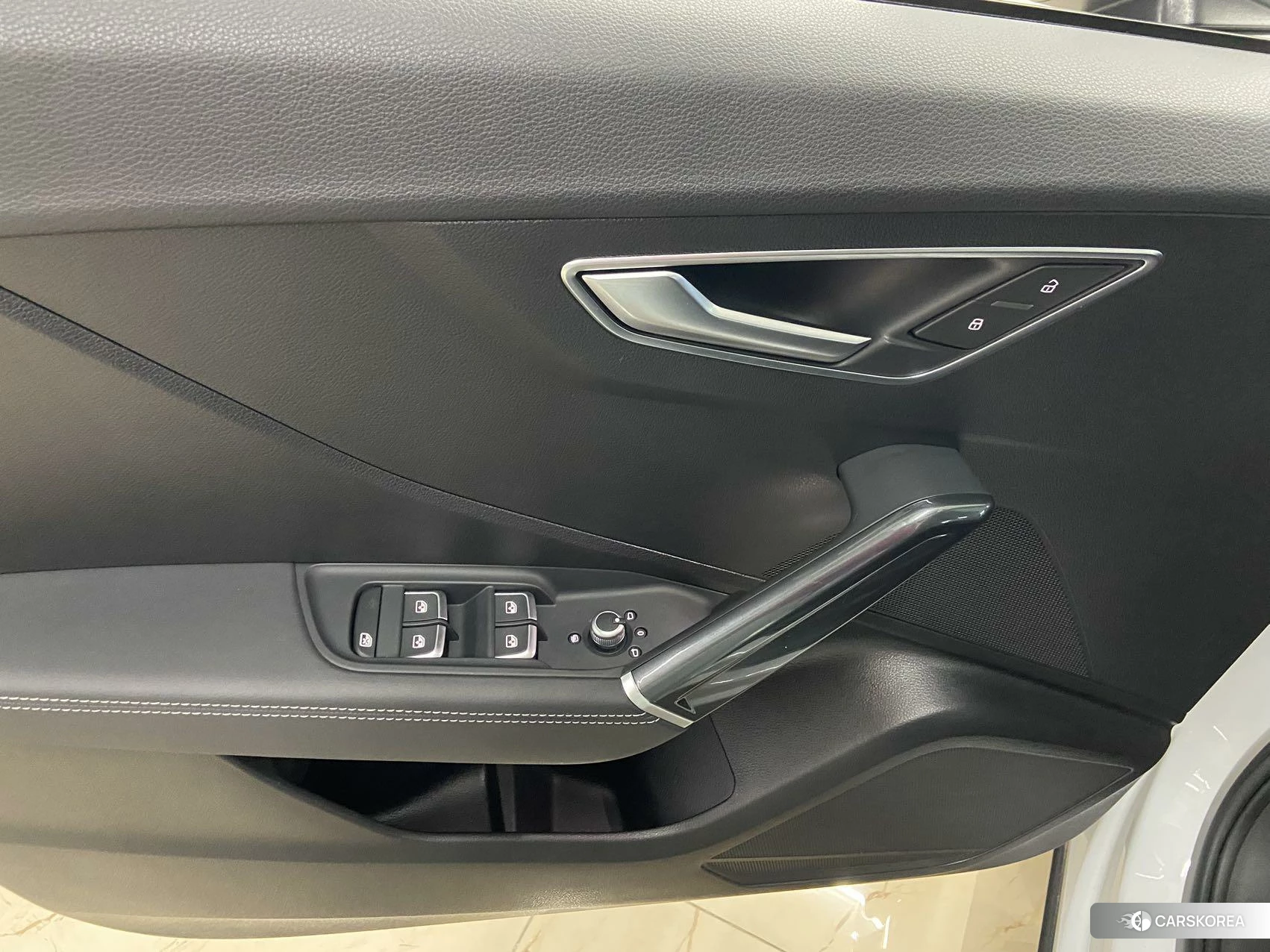 Audi Q2L id 4513820 из Китая 14