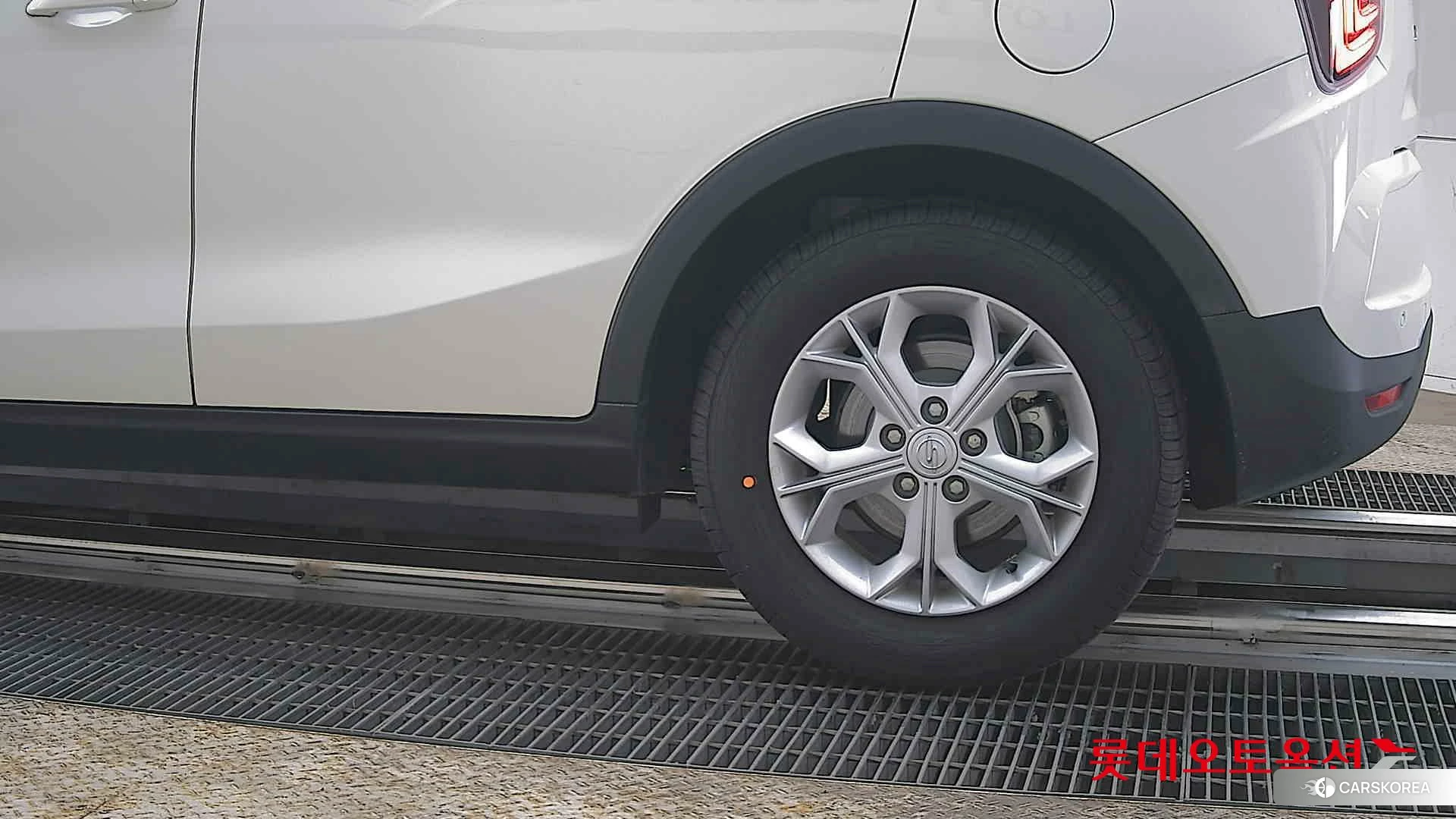 SsangYong Tivoli id 3875668 из Кореи 14