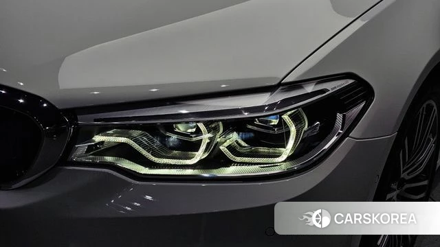 BMW 5 Series (G30) id 4519628 из Кореи 14