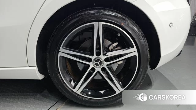 Mercedes-Benz A-Class W177 id 4853956 из Кореи 14