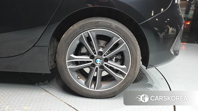 BMW 1 Series (F40) id 4562002 из Кореи 14