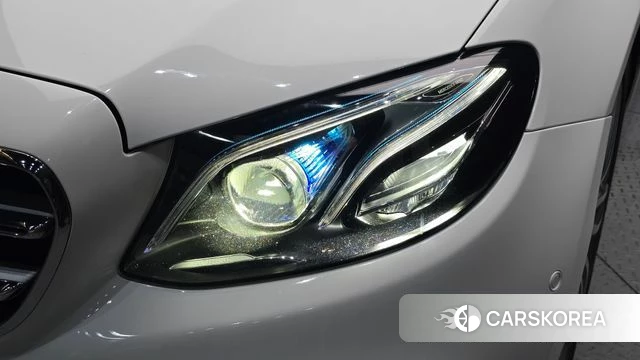 Mercedes-Benz E-Class W213 id 4638276 из Кореи 14