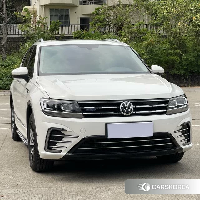 Volkswagen Tiguan L PHEV id 4228544 из Китая 14