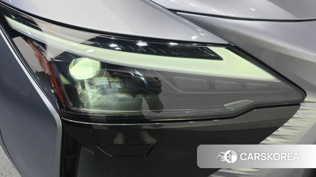 Lexus RZ450e id 4720470 из Кореи 14