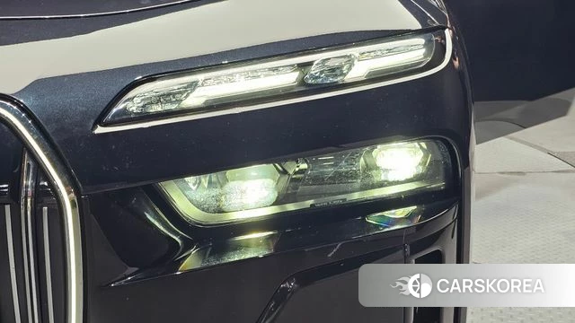 BMW 7 Series (G70) id 4505307 из Кореи 14