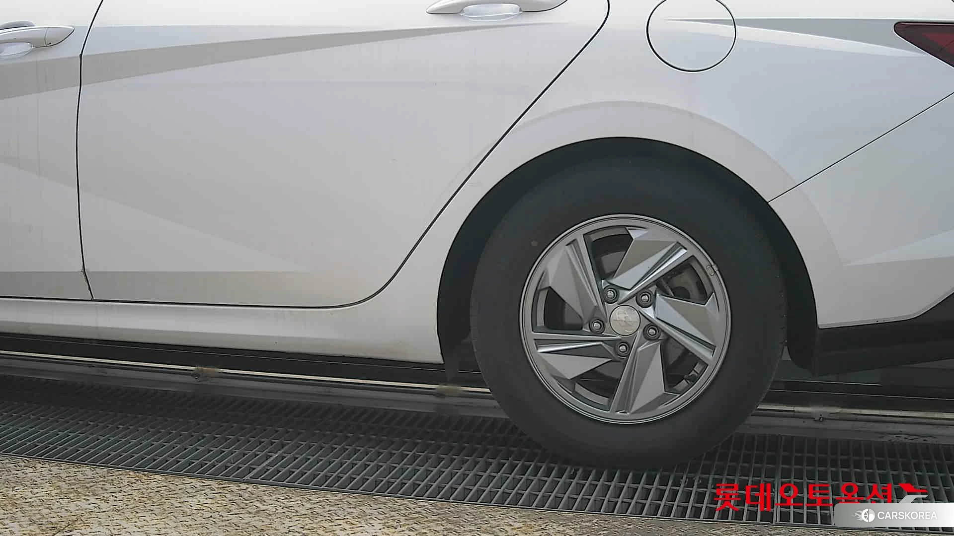 Hyundai Avante id 3875823 из Кореи 14